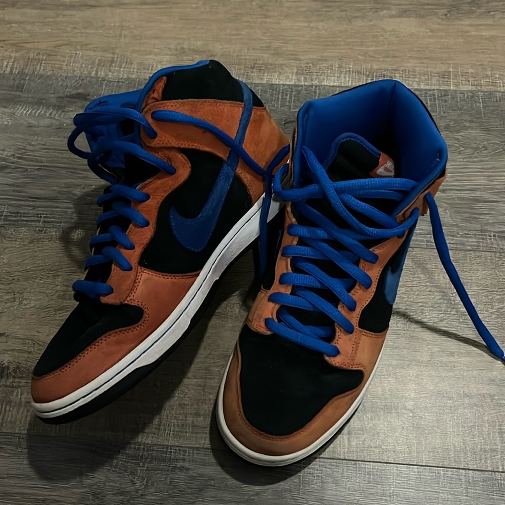 Nike SB Dunk High
Knicks